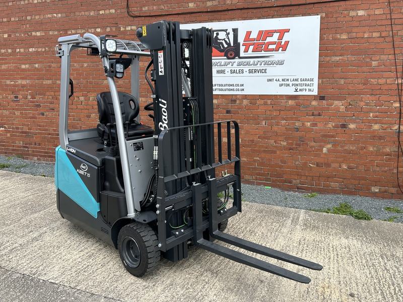 Baoli lithium-ion electric forklift with LED work lights and load guard